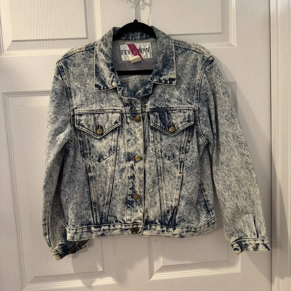 Vintage Acid Wash Denim Jean Jacket Women's M  Size Medium Rose‎ Floral Embossed